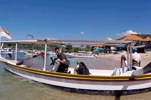 diving in Padang Bai
