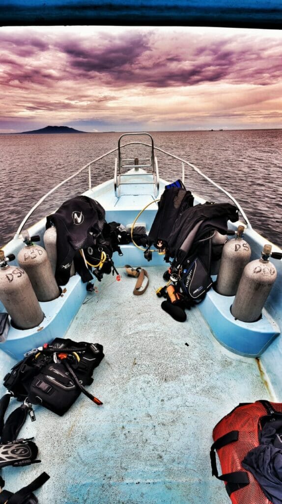 balifundiving boat